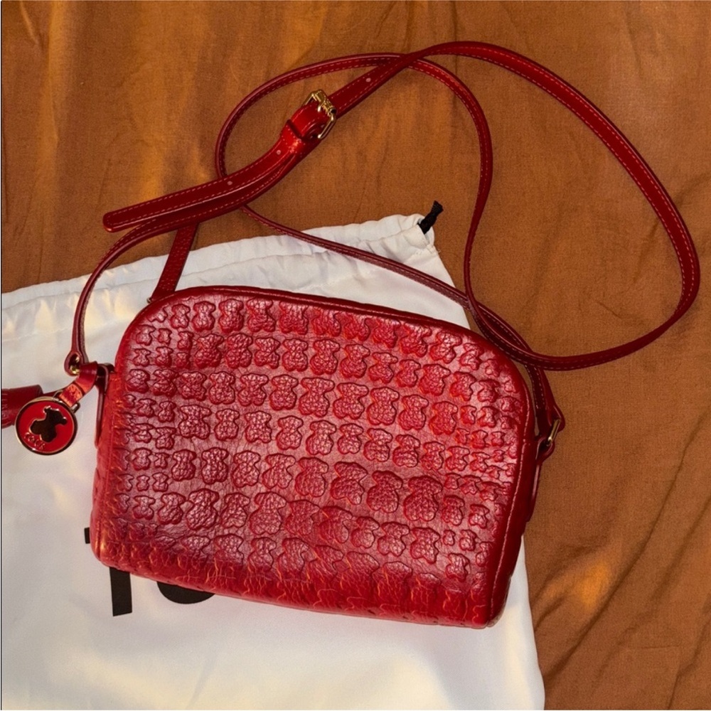 ๐ฆโ๐ฅ {PRICE FIRM} TOUS Red Leather Sherton Crossbosy Bag - Picture 4 of 7